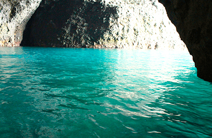 小樽・青の洞窟