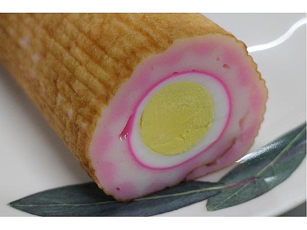 山本かまぼこの玉子入り大丸かまぼこ